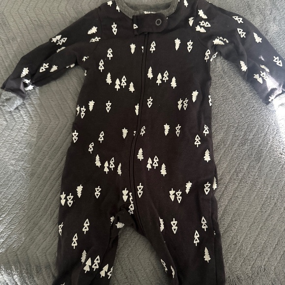 Body - Picture 1 of 3